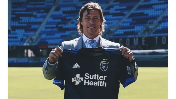 Matías Almeyda vuelve a lucir su mejor sonrisa y hace llorar a todo el Rebaño