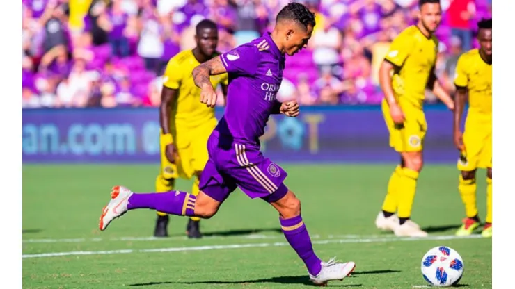 El volante peruano la picó a lo Zidane en el penal que marcó en la MLS.
