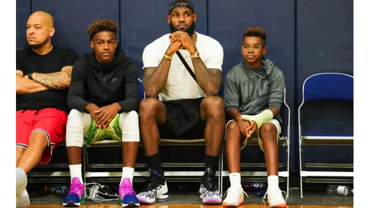 LeBron James and Dwyane Wade Watch Zaire Wade
