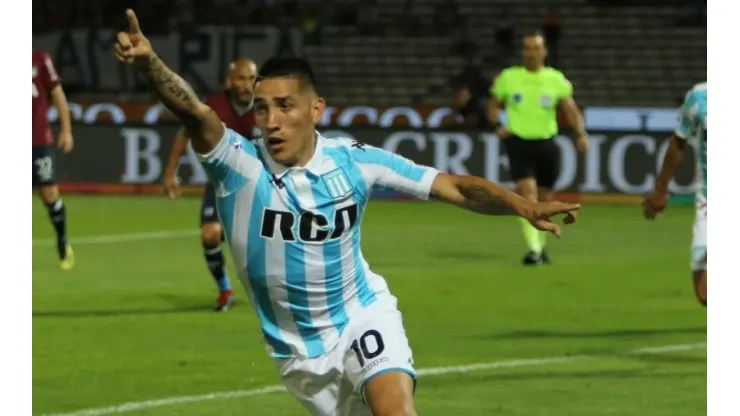 La foto de Ricardo Centurión en modo Pity Martínez para verse más puntero que nunca con Racing