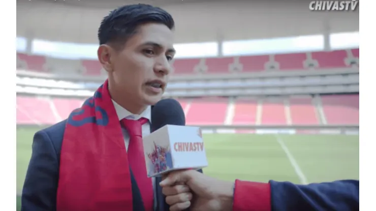 En su presentación, Dieter Villalpando le hizo un pedido a la afición de Chivas