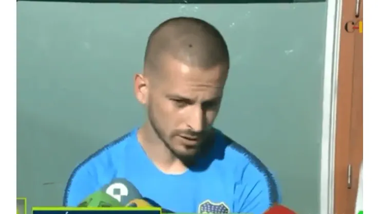 Dario Benedetto dialogando con la prensa.
