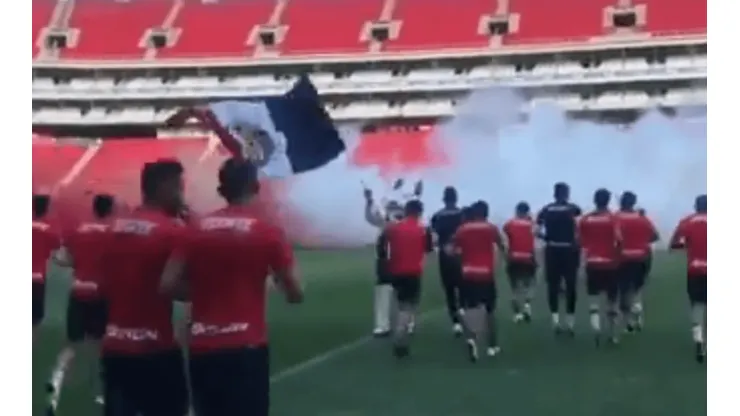 No fue nadie al entrenamiento abierto de Chivas y los de los otros grandes estallaron de risa