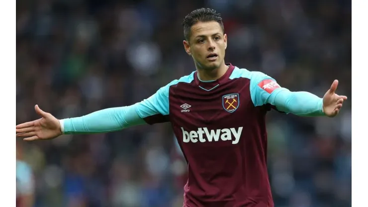 Chicharito podría dejar West Ham y volver a España