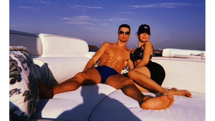 Foto de Cristiano Ronaldo con Georgina Rodríguez.
