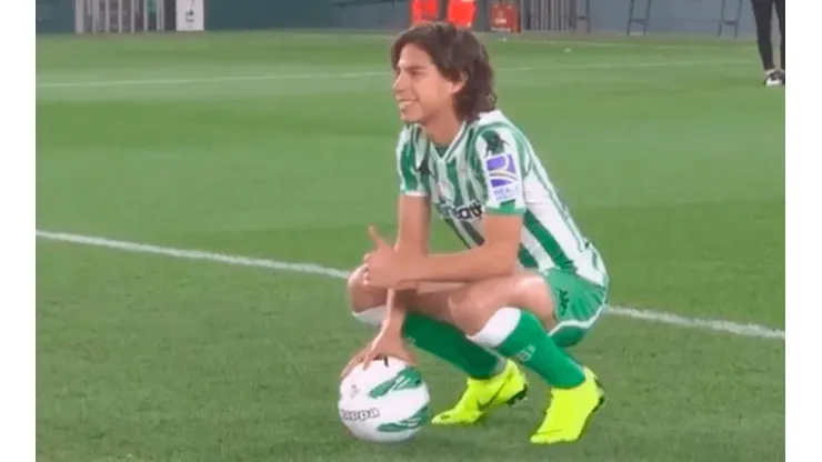 Adiós al 20: Se conoció el dorsal que llevará en la espalda Diego Lainez en el Betis