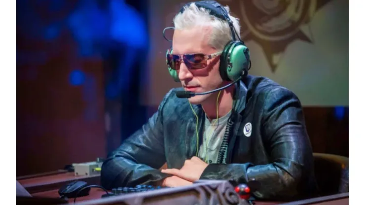 Bertrand Grospellier se atreve con el Hearthstone.
