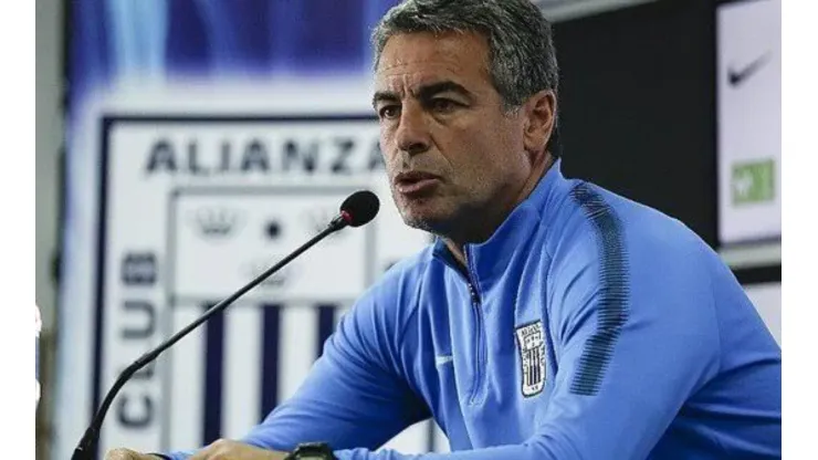 Extécnico de los Íntimos a un paso de dirigir en el fútbol de Uruguay