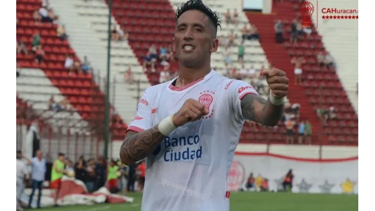 El sueño imposible al que aspira Lucas Barrios en la Superliga Argentina