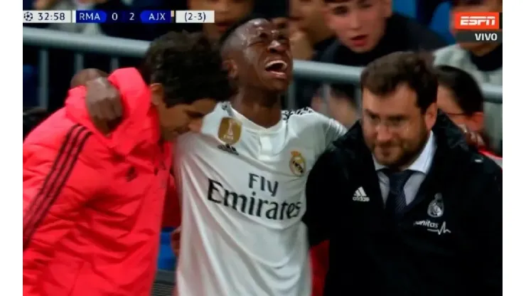 Vinicius salió llorando del campo de juego.
