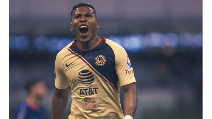 Roger Martínez no pudo jugar pero nos mostró como vive el clásico entre América y Chivas