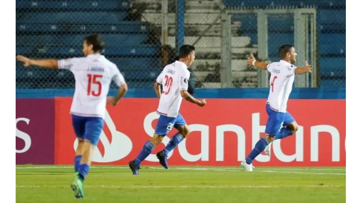 Cerro Porteño vs Nacional por la Copa Libertadores.
