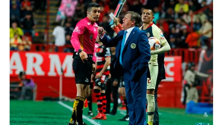 Acusan por conflicto de intereses a un integrante del VAR de Xolos vs. América