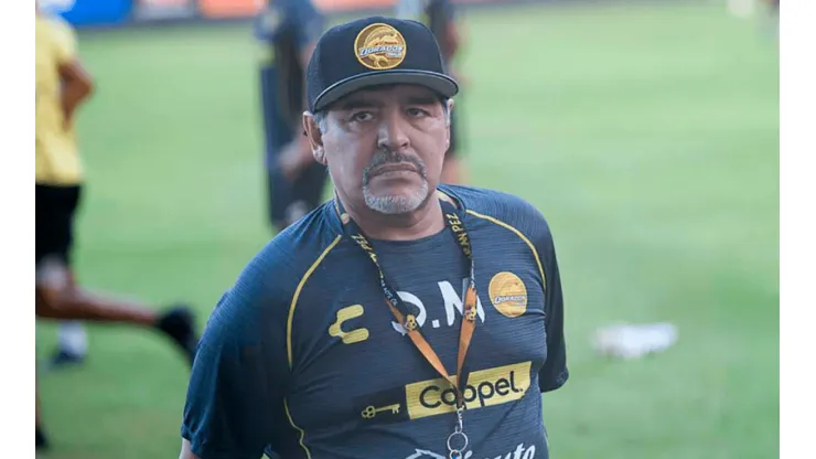 Maradona, a horas de debutar en liguilla, se descontractura y confiesa si está enamorado o no