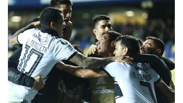 El festejo de los jugadores de Olimpia.
