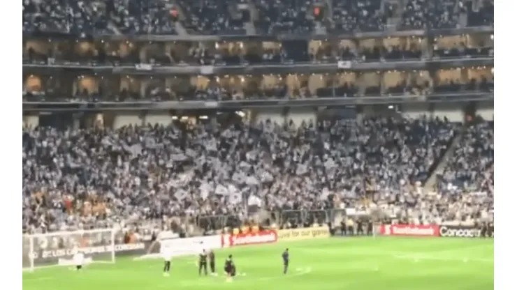 El Estadio BBVA Bancomer recibió a Nahuel Guzmán a puro insulto