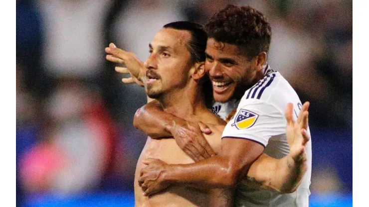 ¡Inolvidable! Zlatan habló maravillas de Jona Dos Santos