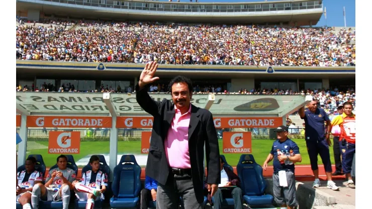 Hugo Sánchez recibió con todo al nuevo Técnico de Pumas