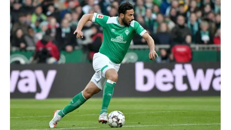 En Alemania la prensa se rinde a los pies de Claudio Pizarro