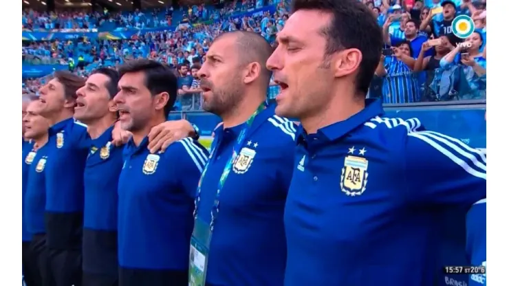 Scaloni lo siente de verdad: no cantó el himno, lo gritó con los ojos cerrados