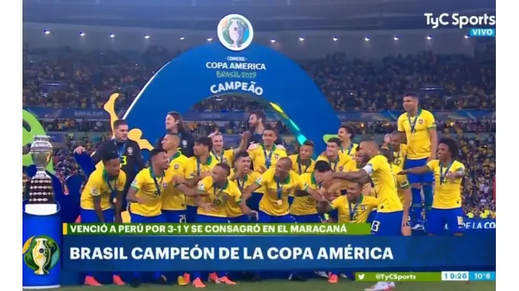 Las celebraciones del plantel de Brasil.
