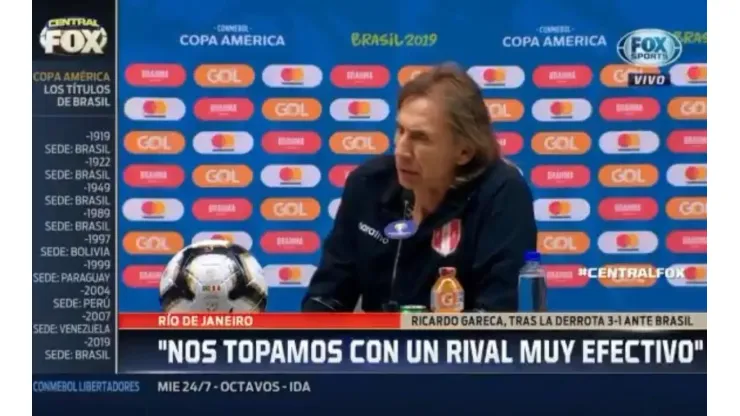 Ricardo Gareca en conferencia de prensa.
