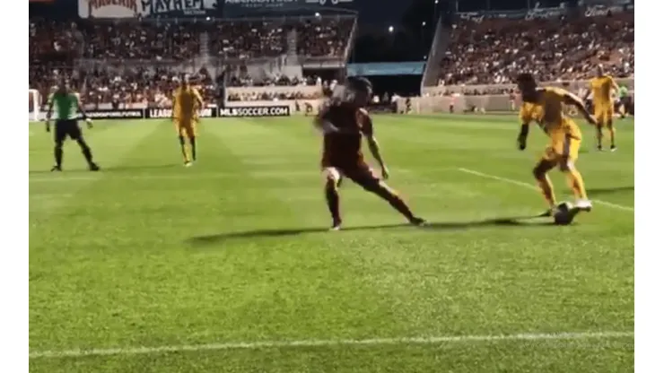 ¡Pura magia! Javier Aquino se divirtió ante Real Salt Lake