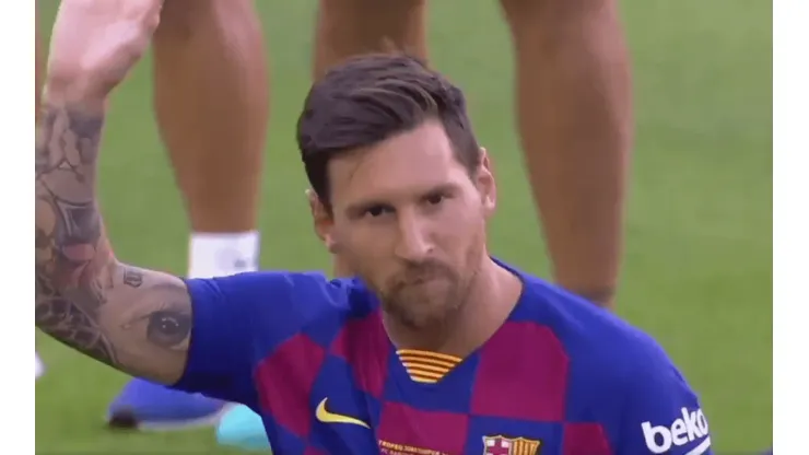 Messi tomó el micrófono y le hizo un pedido a la hinchada del Barcelona