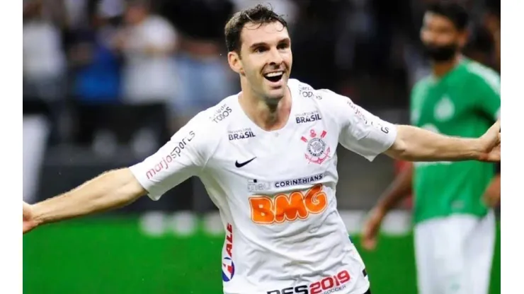 Mauro Boselli en Corinthians.
