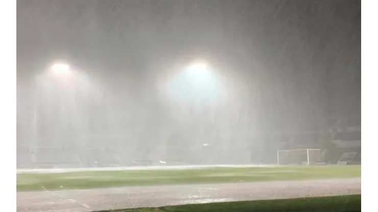 ¡La tormenta postergó Cafetaleros - Rayados cuando estaban 1-1!