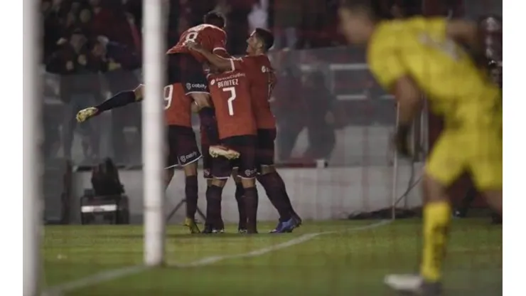 Independiente del Valle vs. Independiente por la Copa Sudamericana.
