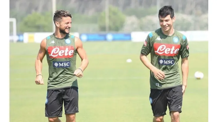 Chucky Lozano, en la primera práctica en Napoli. (Foto: Twitter Napoli oficial)
