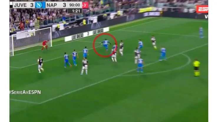 Video: en tiempo de descuento, Koulibaly la metió en contra y Napoli perdió ante Juventus