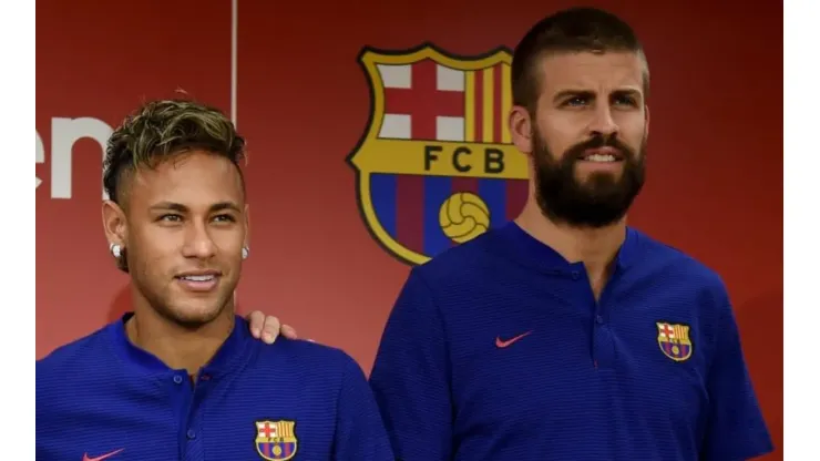 Cuando Neymar y Gerard Piqué eran compañeros.
