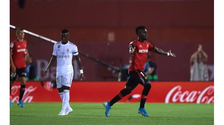 El festejo de Lago Junior en el gol de Mallorca.
