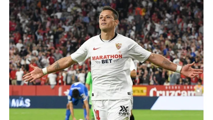 Chicharito Hernández abrió el camino en la victoria de Sevilla por 2-0 ante Getafe.
