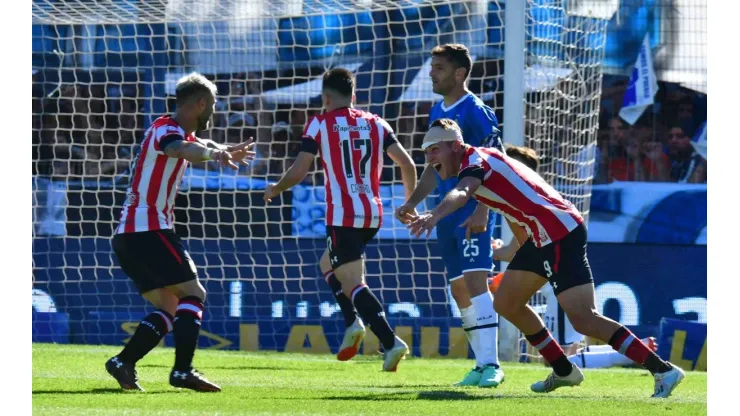 A Gimnasia no le sale nada y Estudiantes le ganó el Clásico en El Bosque