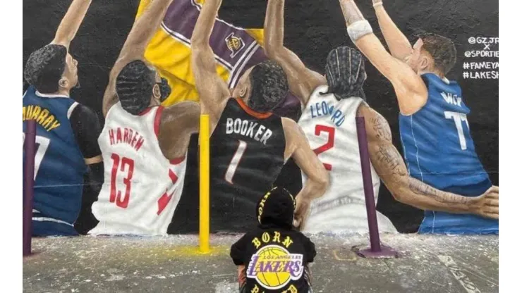 En Los Ángeles le hicieron un mural al jugador más insólito de los Lakers