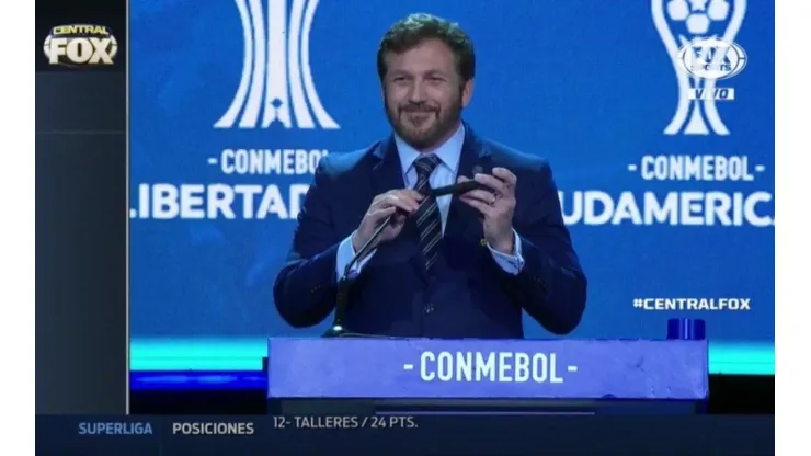 El presidente de Conmebol agarró el celular ¡y puso "Yo soy sabalero"!