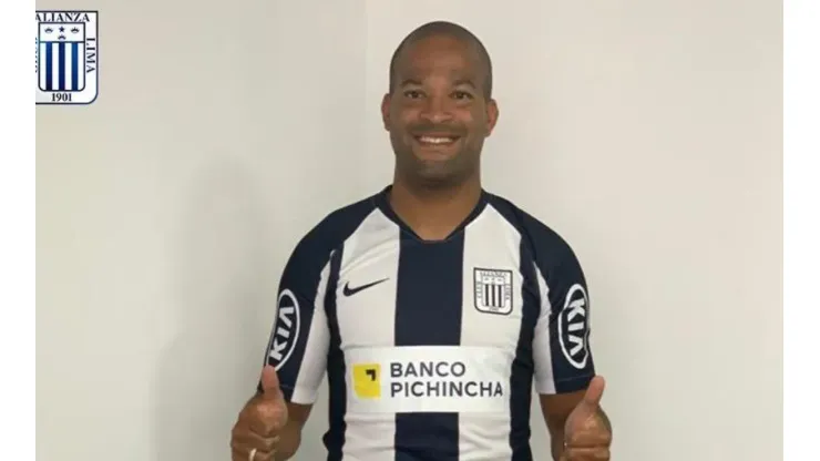 Alberto Rodríguez firmó por un año con Alianza Lima.
