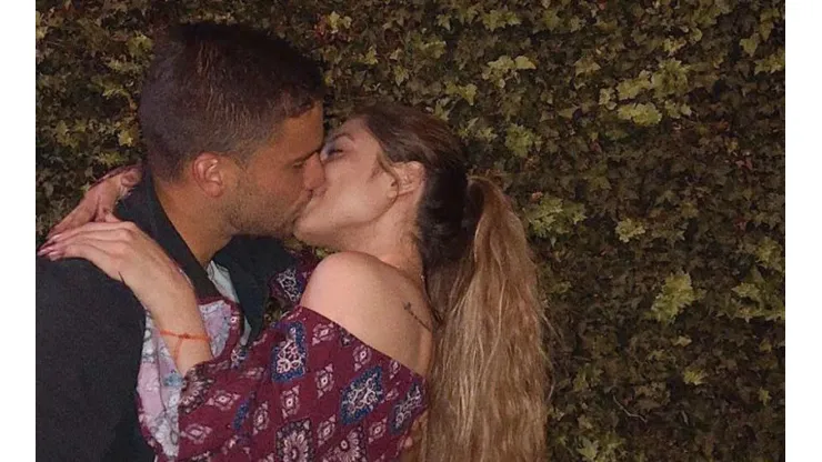 Iniestra posó con su bella pareja para festejar San Valentín