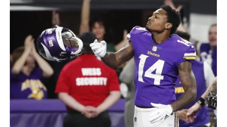 ¿Se va a los Patriots? Stefon Diggs borró a los Vikings de sus redes sociales.
