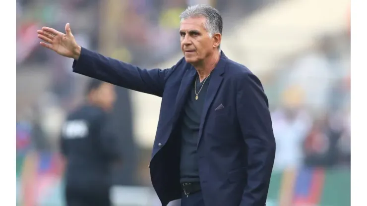 Y en medio de toda la crisis, ¿dónde está el técnico Carlos Queiroz?