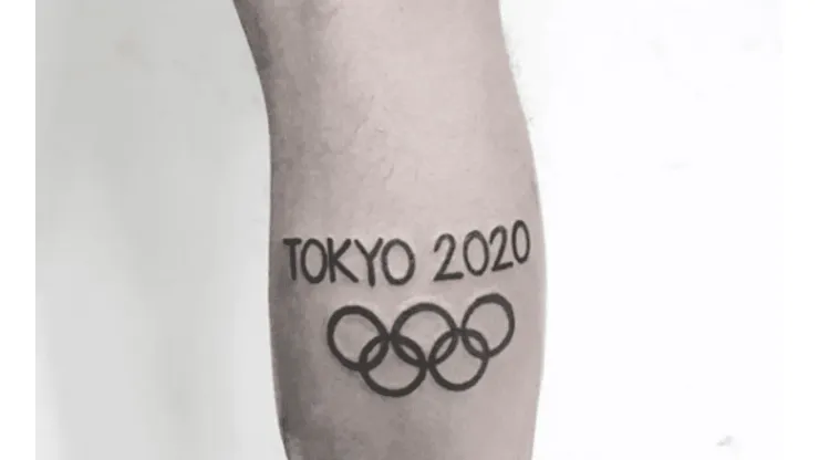 Un deportista olímpico pide ayuda para arreglar su tatuaje de "Tokyo 2020"