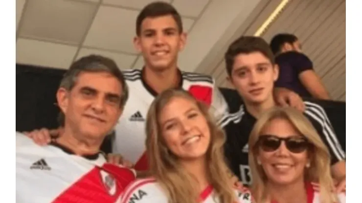 Alejandro Domínguez explicó la foto de sus familiares con la camiseta de River