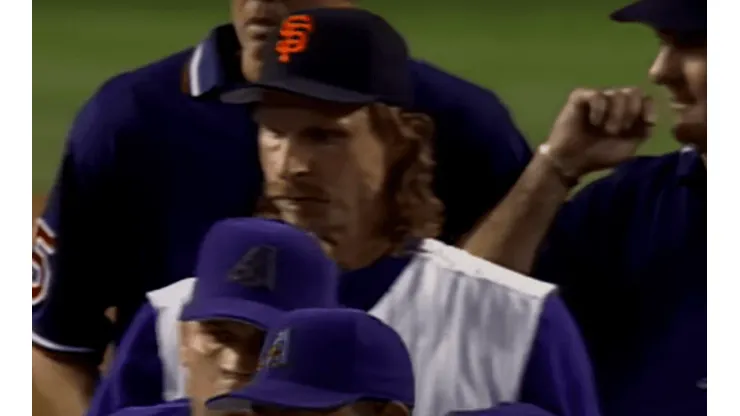 El día que Randy Johnson terminó con la gorra del rival tras pelea campal