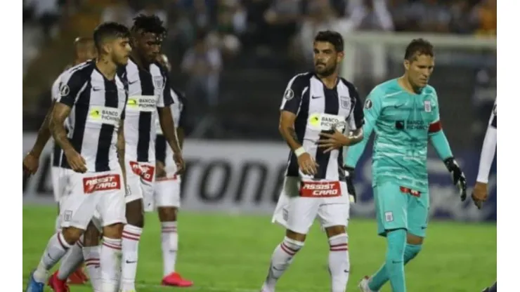 Alianza Lima perdió contra Universitario en la última fecha.
