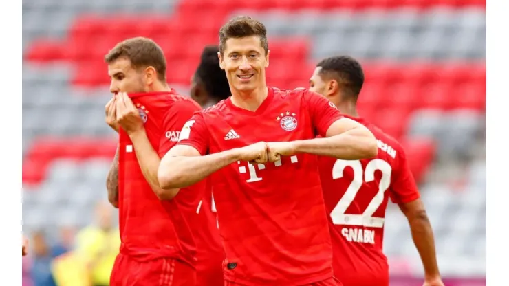 Un día más en la oficina: el Bayern ganó 5-0 y acaricia su octava liga al hilo