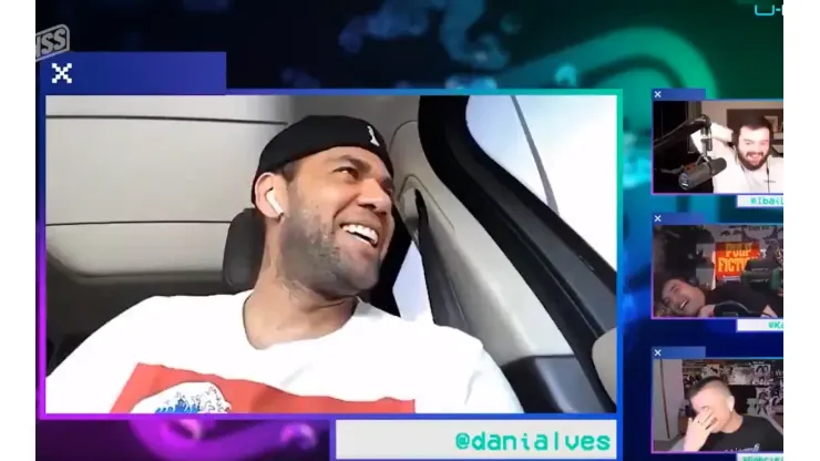 Ibai le preguntó por la canción de "Brasil lalala" y Dani Alves nos hizo llorar de la risa