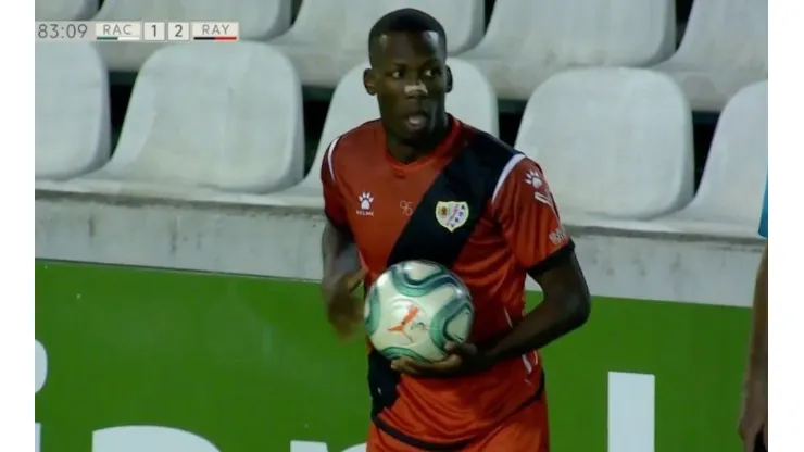 Luis Advíncula jugó también la primera división con el Rayo.
